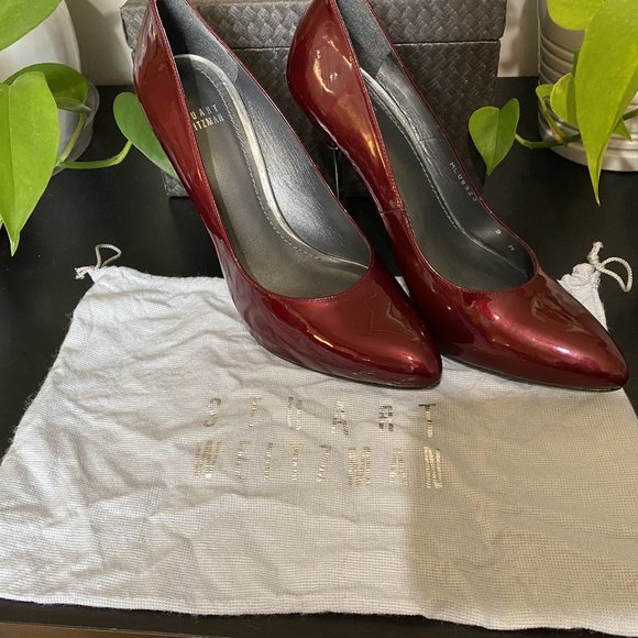 Stuart Weitzman Dagger Pump (Size 9) - Picture 10 of 11